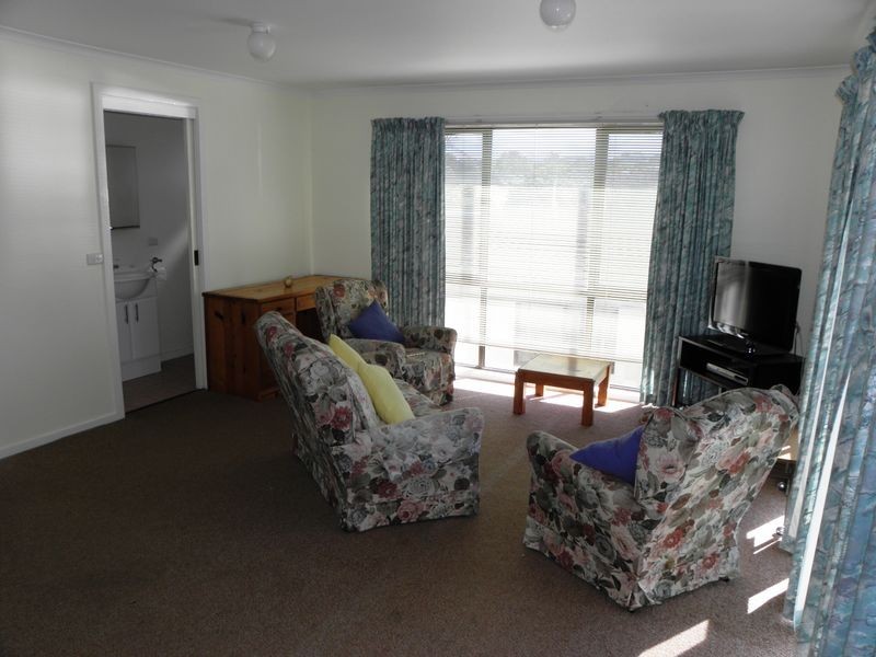 22 Palmers Road, Lakes Entrance VIC 3909