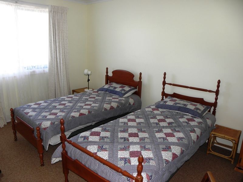 22 Palmers Road, Lakes Entrance VIC 3909