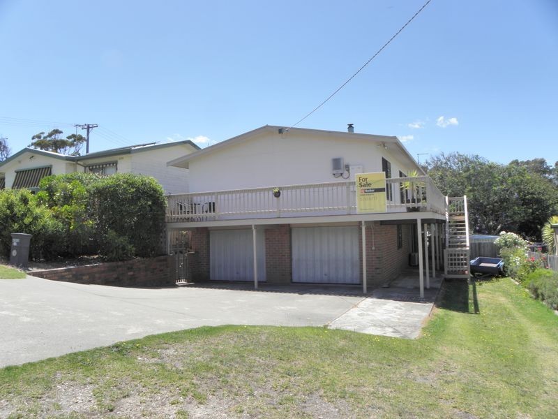 46 McCullough Street, Lakes Entrance VIC 3909