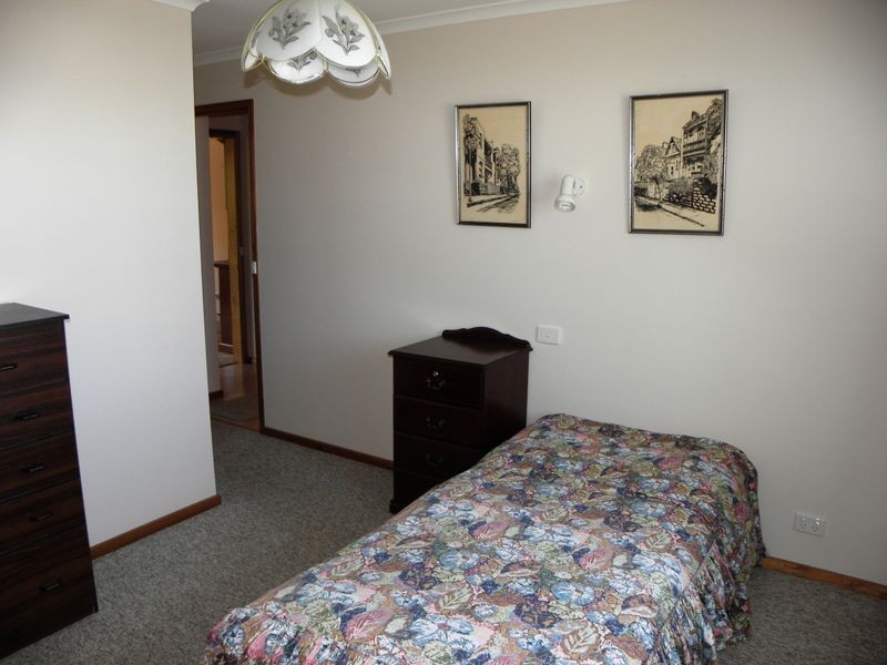 72 Palmers Road, Lakes Entrance VIC 3909