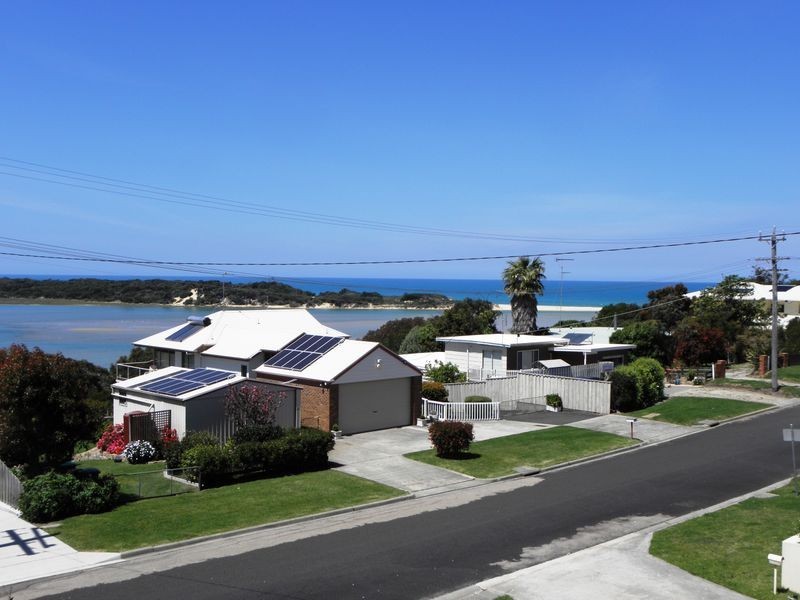 65 Lakeside Drive, Lake Tyers Beach VIC 3909