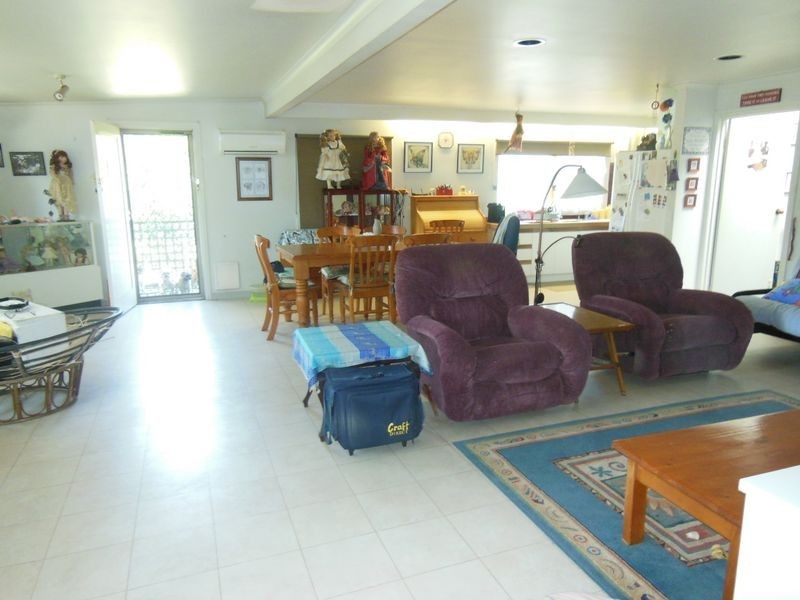 17 Sandbar Drive, Lakes Entrance VIC 3909