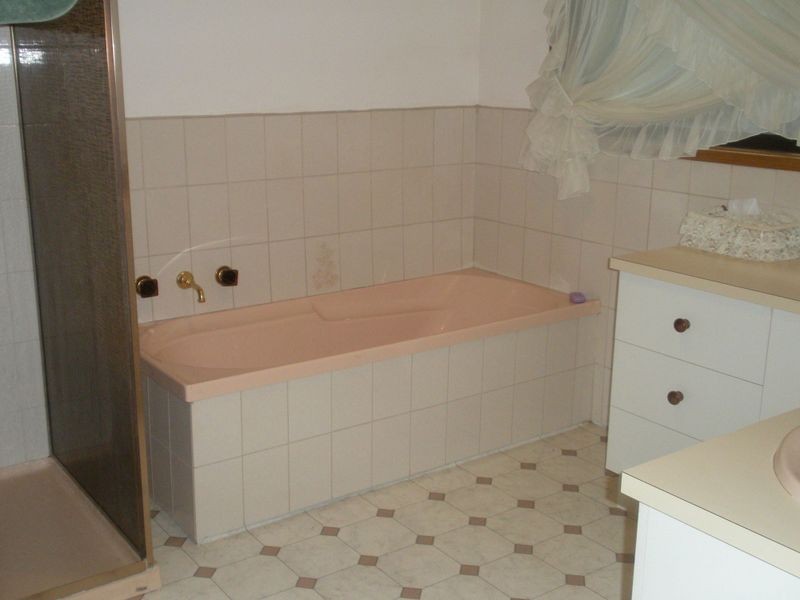 100 Gold Ring Road, Lake Bunga VIC 3909