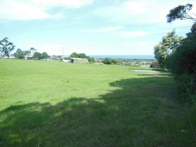 90 Palmers Road, Lakes Entrance VIC 3909