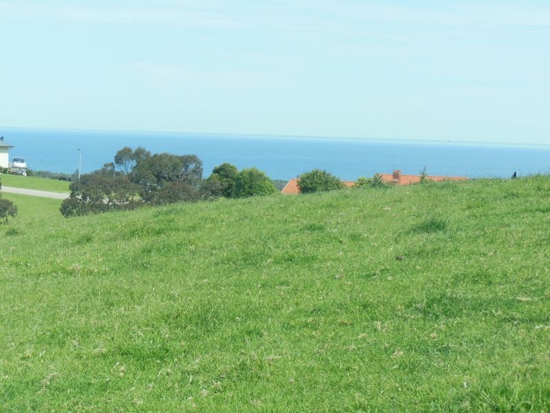 90 Palmers Road, Lakes Entrance VIC 3909