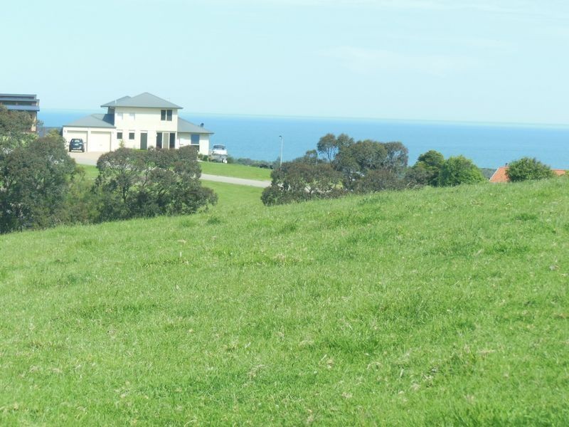 90 Palmers Road, Lakes Entrance VIC 3909