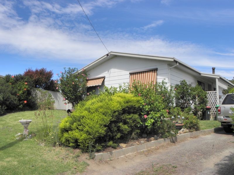 3 Tambo Court, Lakes Entrance VIC 3909