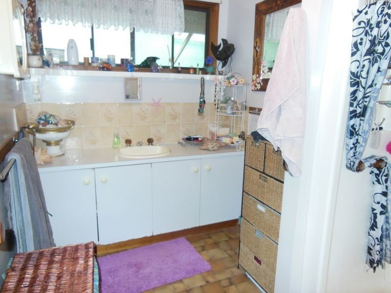 3 Tambo Court, Lakes Entrance VIC 3909