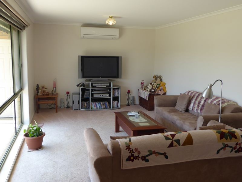 39 Stirling Drive, Lakes Entrance VIC 3909