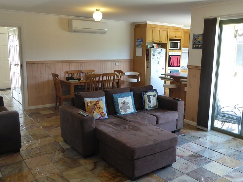 39 Stirling Drive, Lakes Entrance VIC 3909