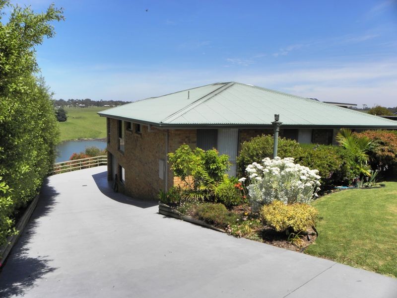 45 Nautilus Way, Lakes Entrance VIC 3909