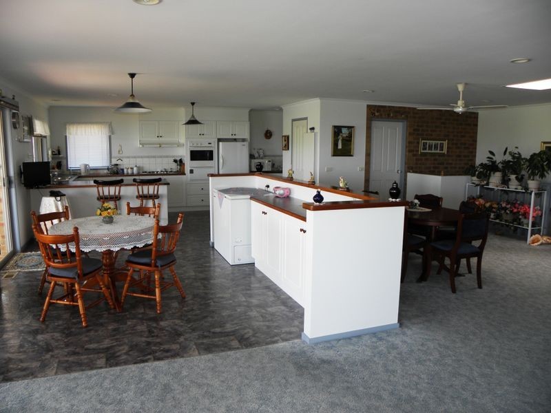 45 Nautilus Way, Lakes Entrance VIC 3909