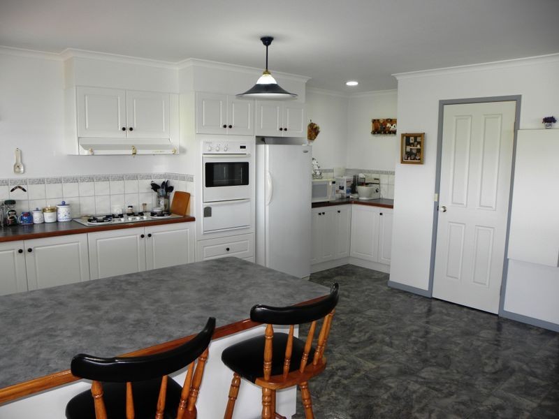 45 Nautilus Way, Lakes Entrance VIC 3909