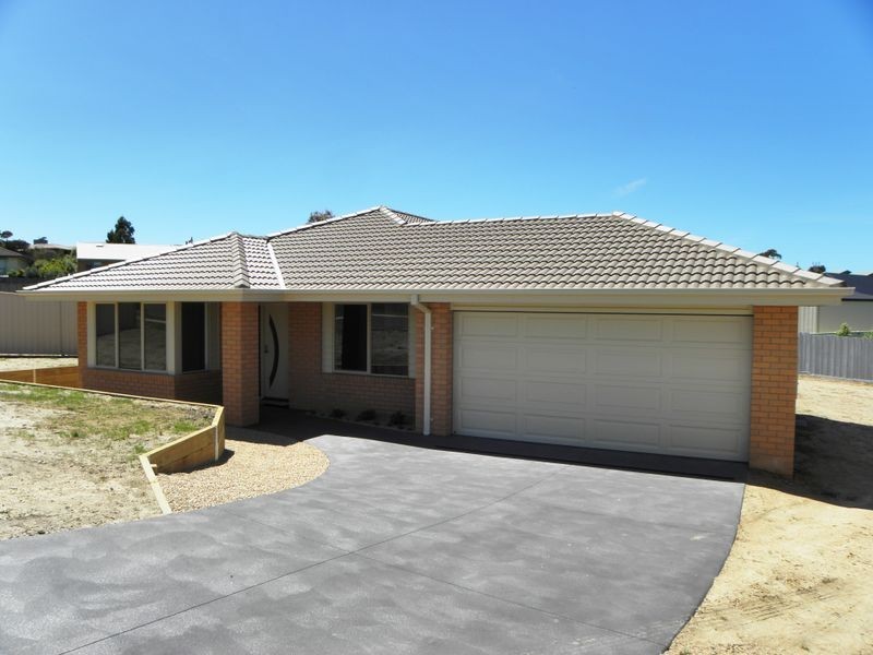 4 Luke Court, Lakes Entrance VIC 3909