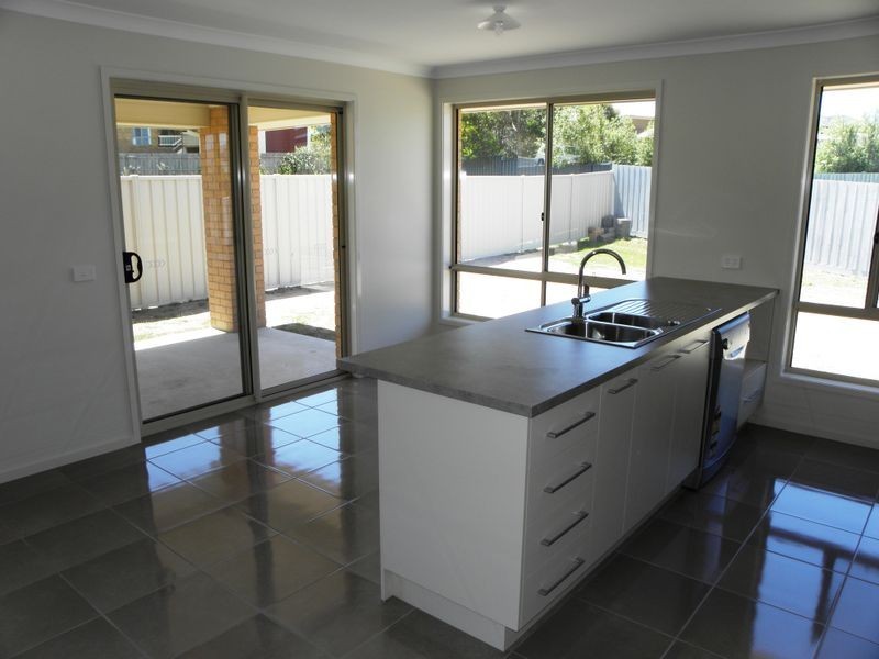 4 Luke Court, Lakes Entrance VIC 3909