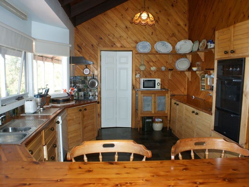 80 Lake Bunga Beach Road, Lakes Entrance VIC 3909