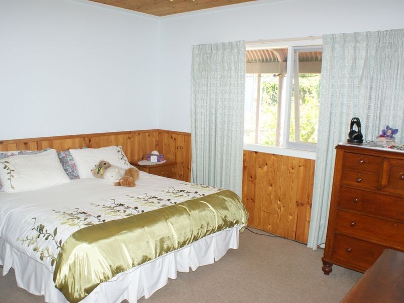 80 Lake Bunga Beach Road, Lakes Entrance VIC 3909