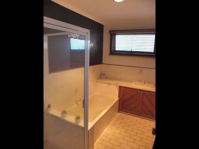 135 Myer Street, Lakes Entrance VIC 3909