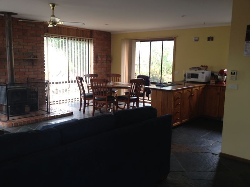 53 Hazel Road, Kalimna VIC 3909