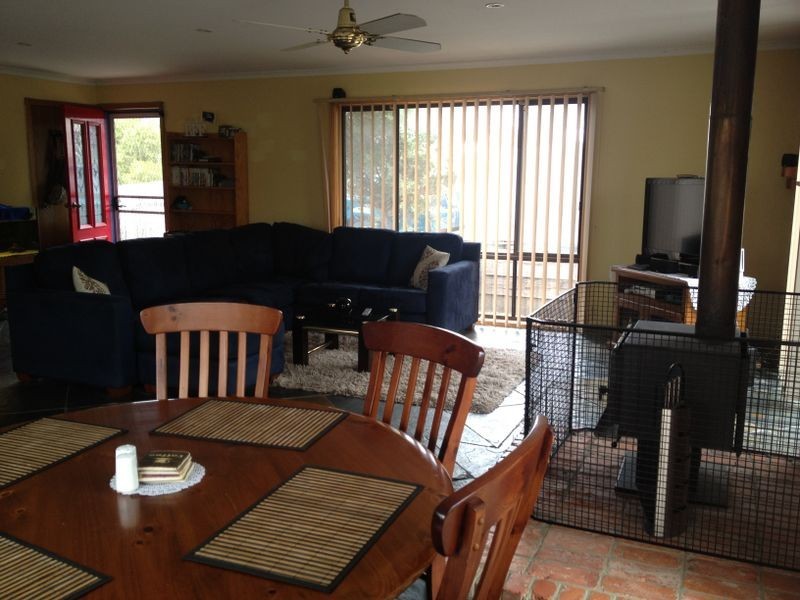 53 Hazel Road, Kalimna VIC 3909