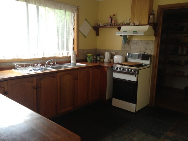 53 Hazel Road, Kalimna VIC 3909