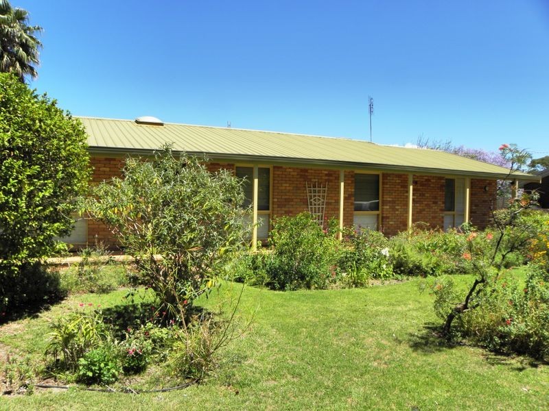 12 Cunninghame Street, Lakes Entrance VIC 3909