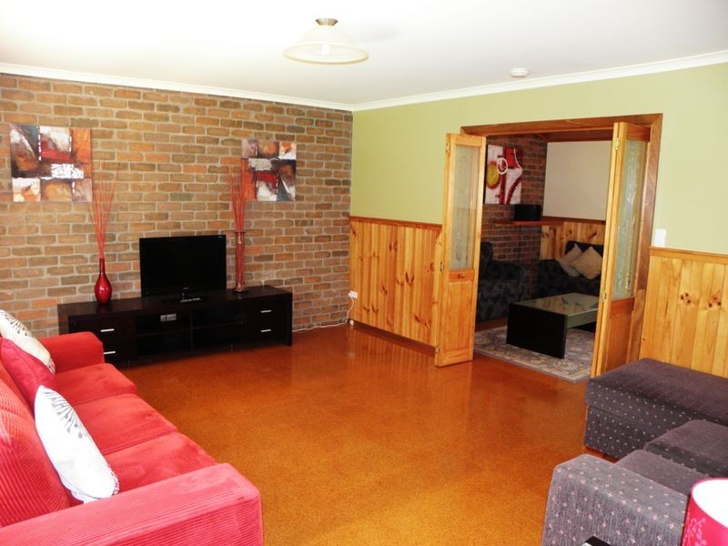 12 Cunninghame Street, Lakes Entrance VIC 3909