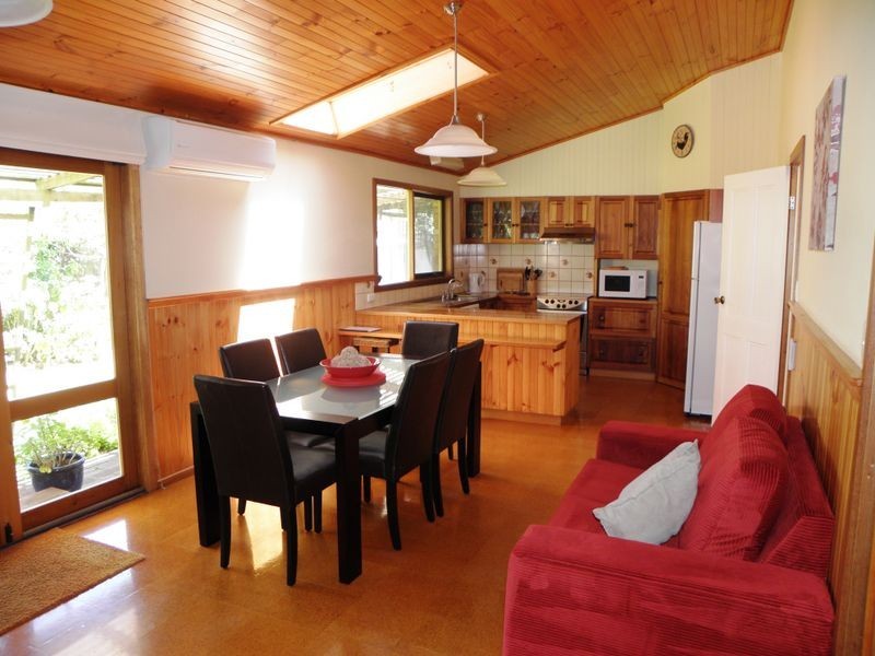 12 Cunninghame Street, Lakes Entrance VIC 3909