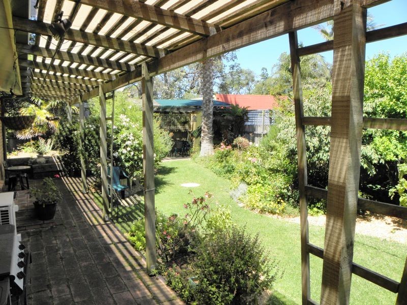 12 Cunninghame Street, Lakes Entrance VIC 3909