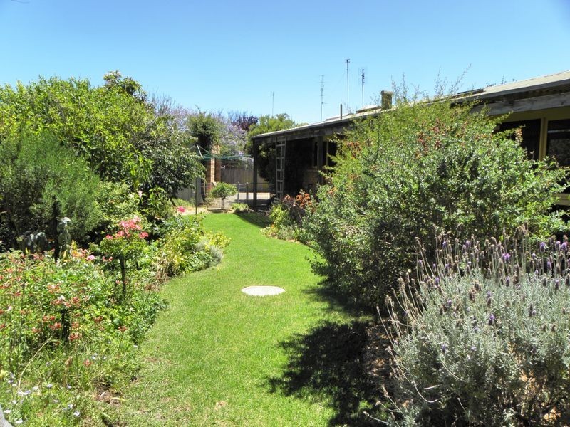 12 Cunninghame Street, Lakes Entrance VIC 3909
