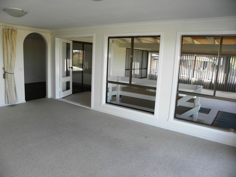 25 O’Neills Road, Lakes Entrance VIC 3909