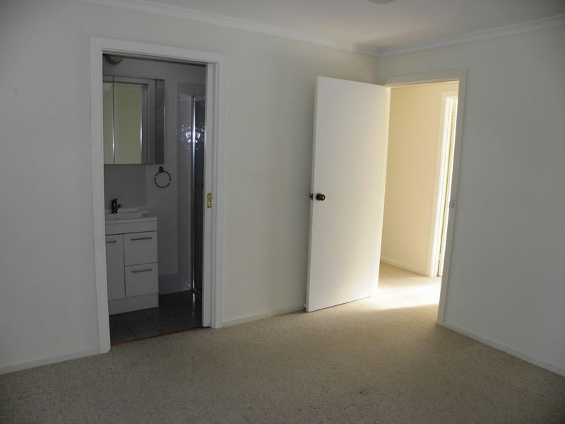 25 O’Neills Road, Lakes Entrance VIC 3909