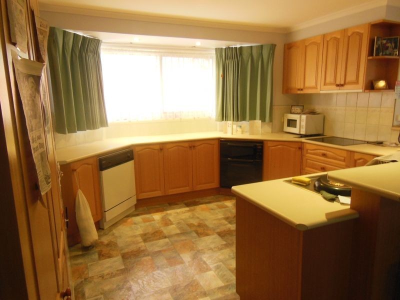 40 Coates Road, Lakes Entrance VIC 3909