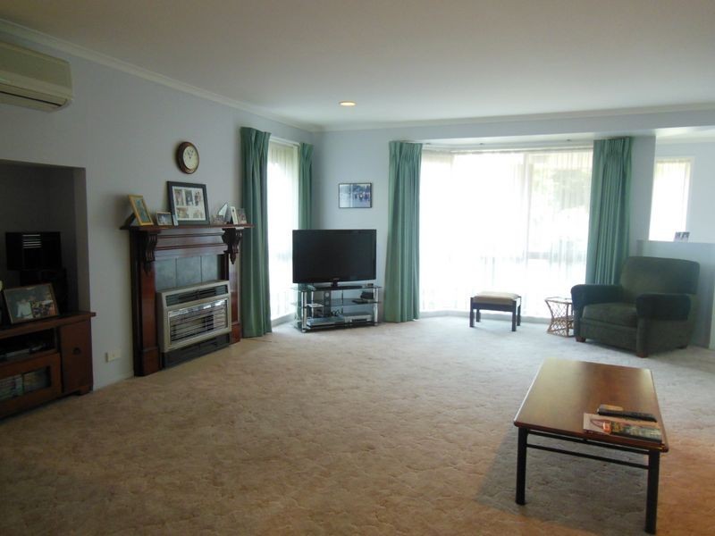 40 Coates Road, Lakes Entrance VIC 3909