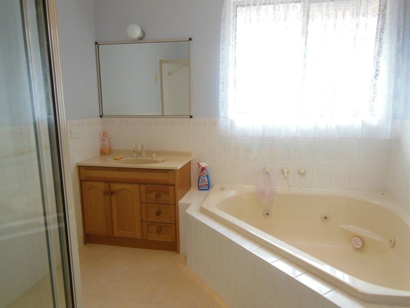 40 Coates Road, Lakes Entrance VIC 3909