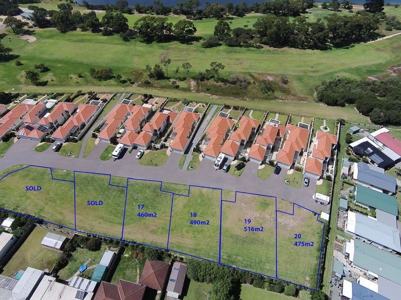 18/122 Golf Links Road, Lakes Entrance VIC 3909