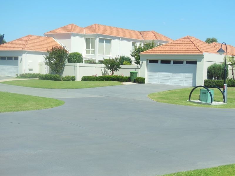 18/122 Golf Links Road, Lakes Entrance VIC 3909