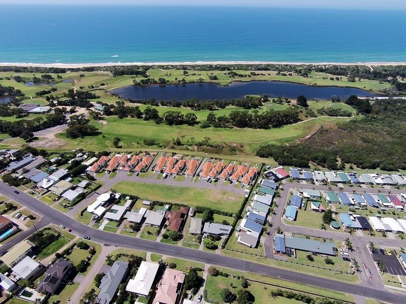 20/122 Golf Links Road, Lakes Entrance VIC 3909
