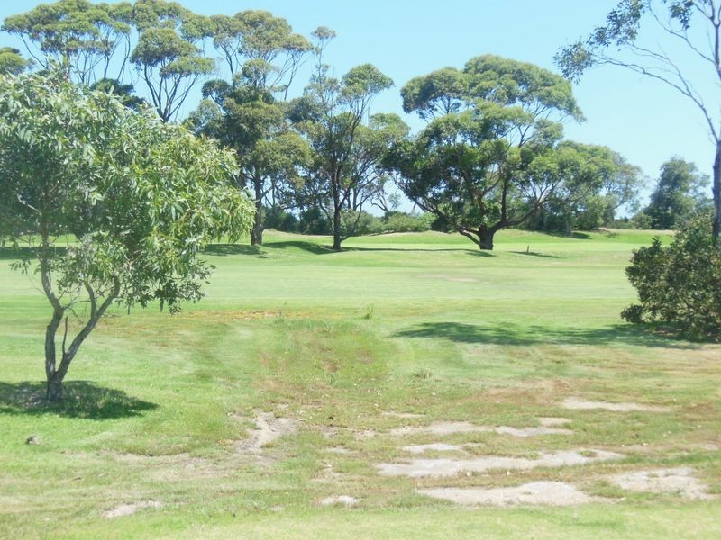 20/122 Golf Links Road, Lakes Entrance VIC 3909