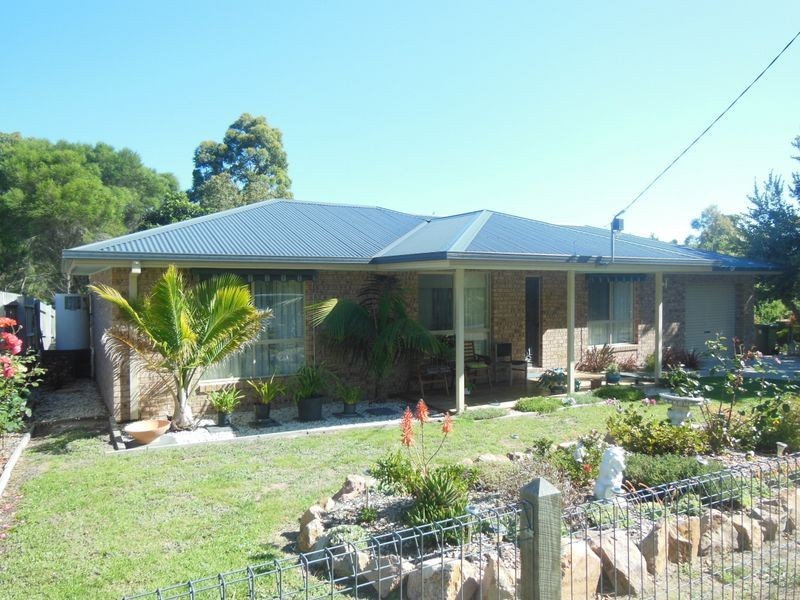 104 Hunters Lane, Kalimna VIC 3909