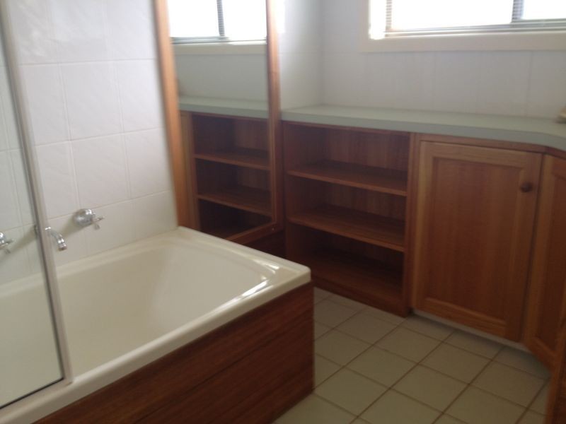 14 Endevour Court, Lakes Entrance VIC 3909