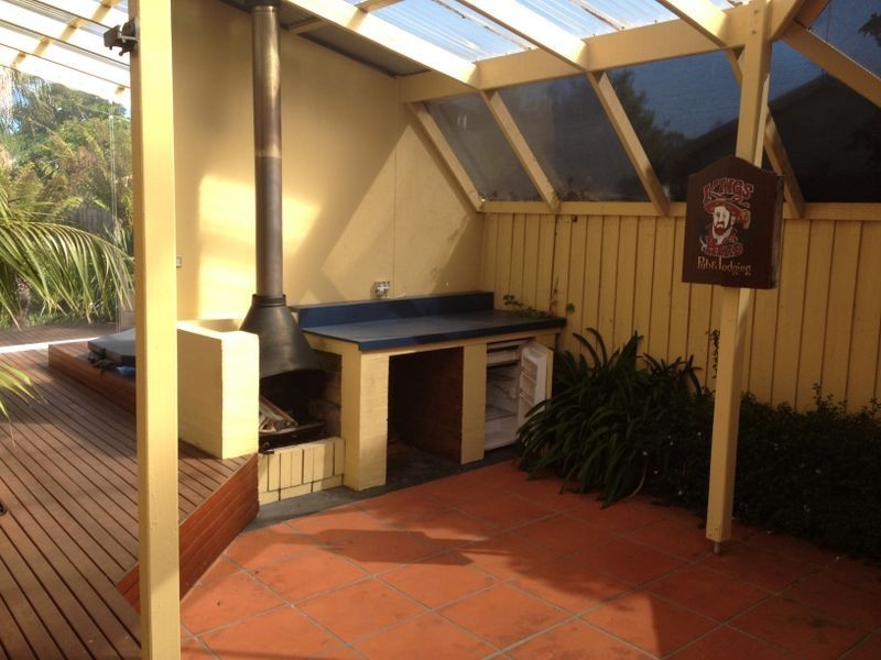 14 Endevour Court, Lakes Entrance VIC 3909