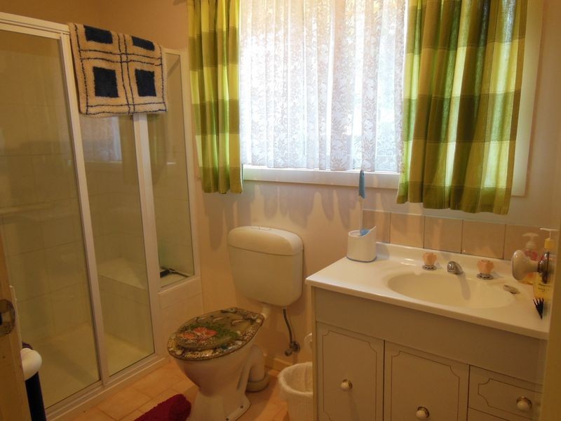 138 Thorpes Lane, Lakes Entrance VIC 3909