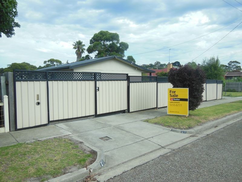 21 Heatherlea Grove, Lakes Entrance VIC 3909