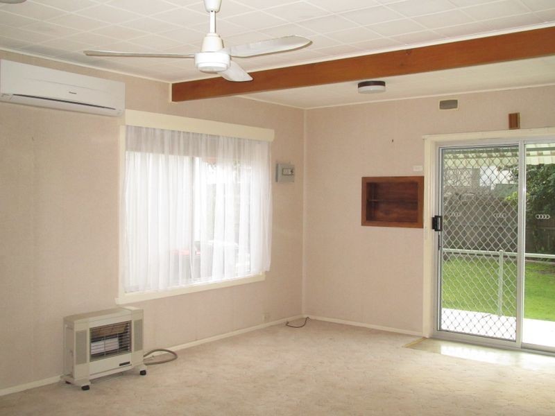 11 Jemmeson Street, Lakes Entrance VIC 3909