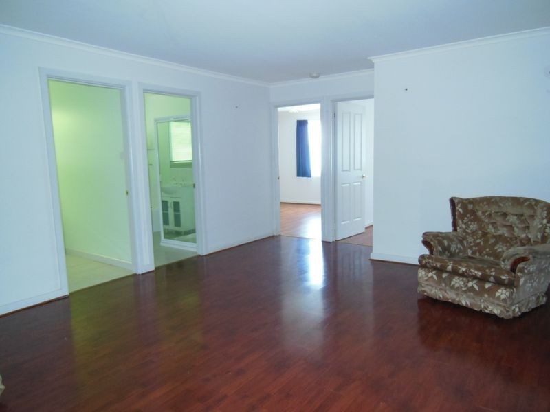 27 Abalone Avenue, Lakes Entrance VIC 3909