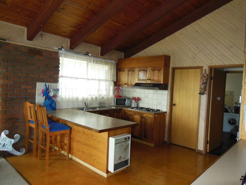 19 Abalone Avenue, Lakes Entrance VIC 3909