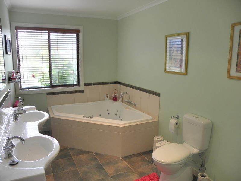 4 Allens Avenue, Wairewa VIC 3887