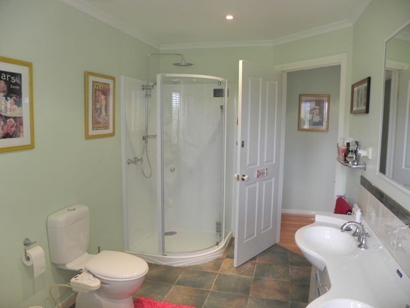 4 Allens Avenue, Wairewa VIC 3887