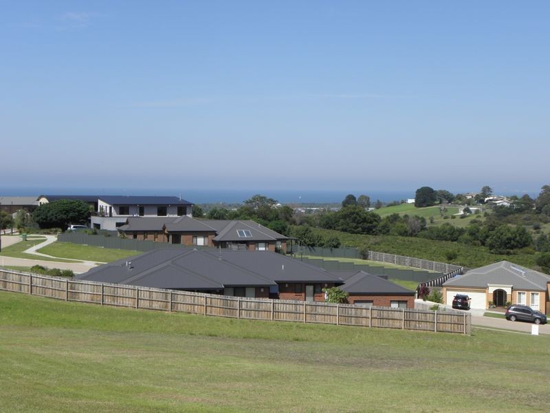 59 Country Club Drive, Lakes Entrance VIC 3909